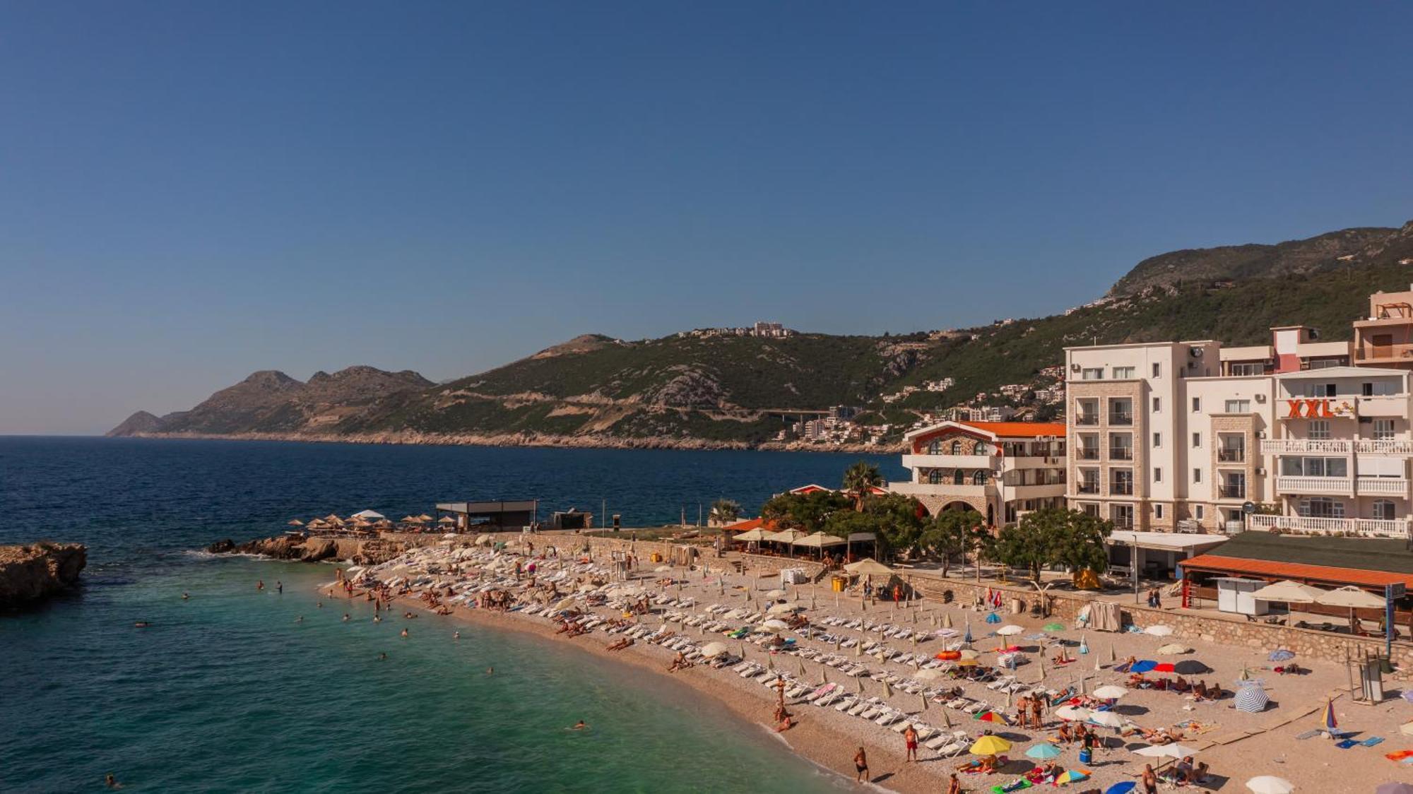 Apartments Atlantis Dobra Voda Exterior photo